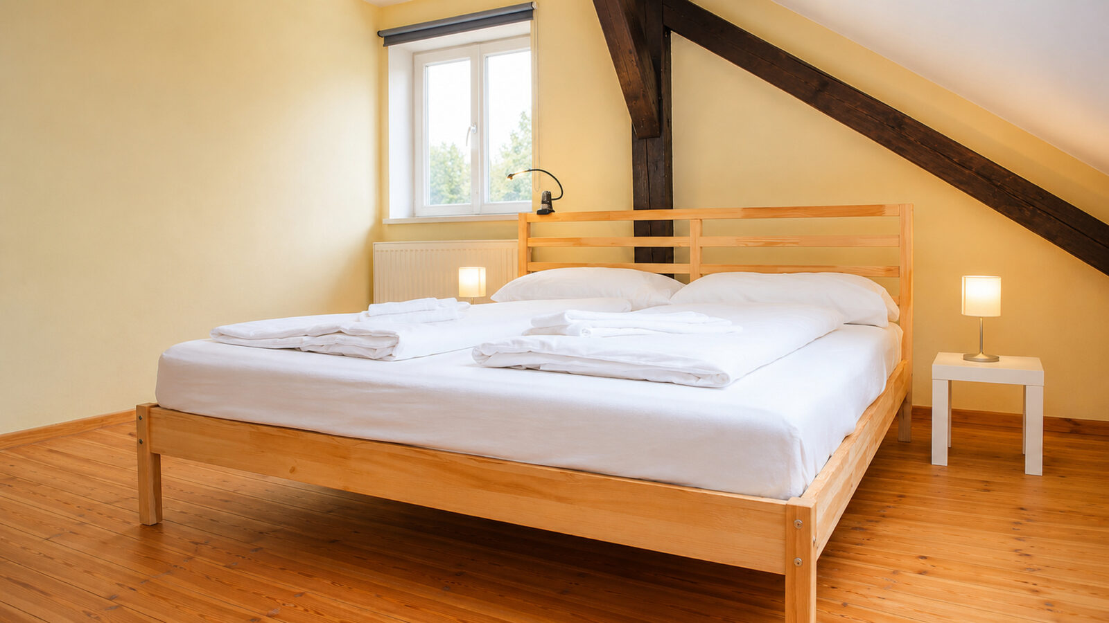 SEEZEIT Zinnmanufaktur – Drittes Schlafzimmer mit Doppelbett SEEZEIT Ferienwohnung an der Zinnmanufaktur: Drittes Schlafzimmer mit Doppelbett